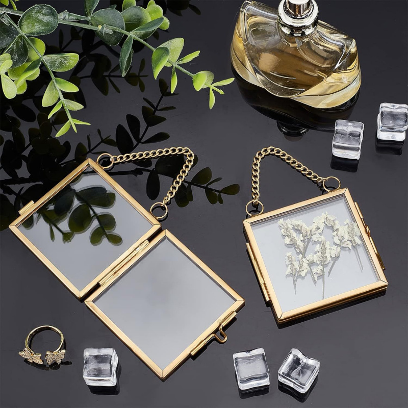 Photography Types - Simple metal photo frame, high-transparency glass