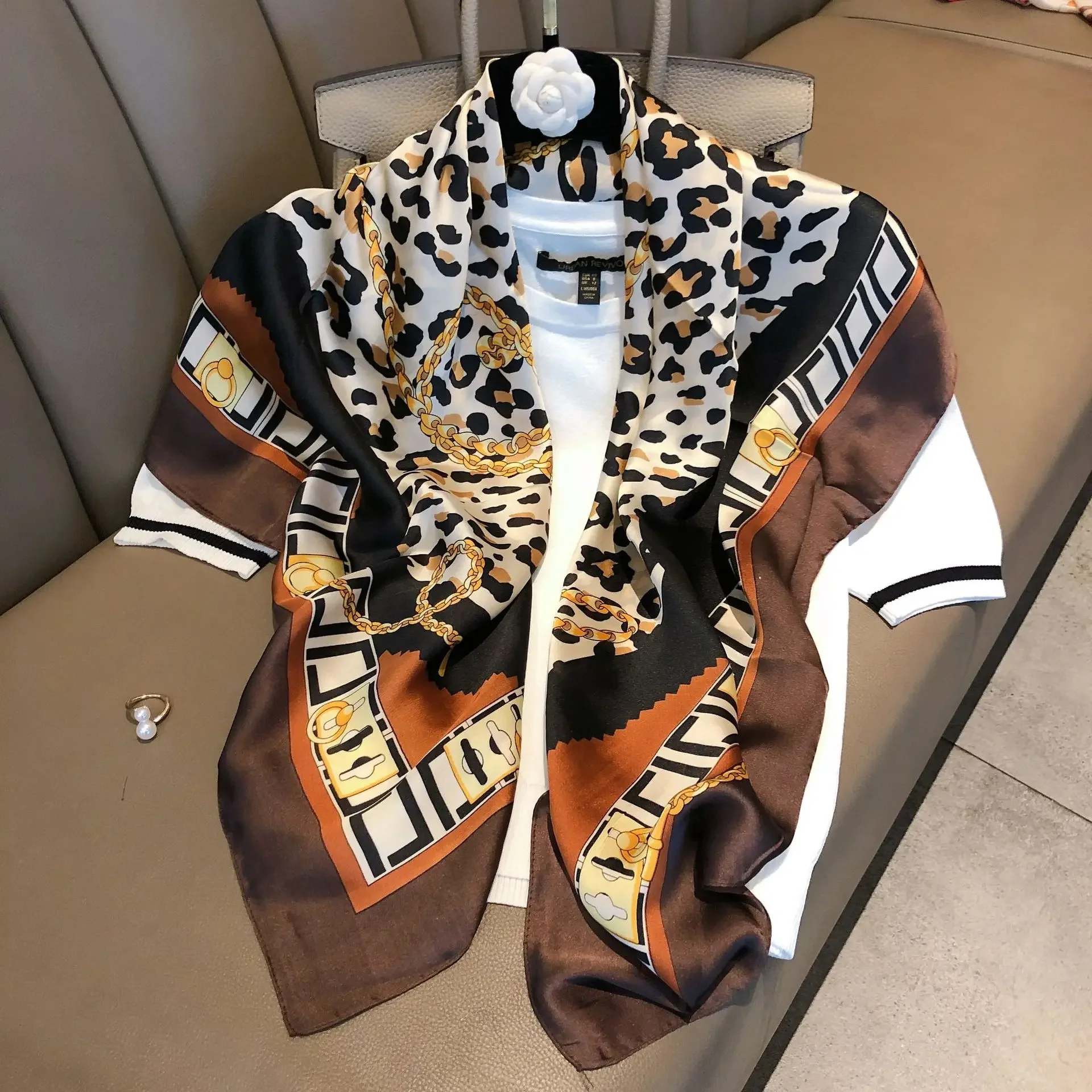 Light luxury 90 Silk scarf imi - Photography Of The Year review and price